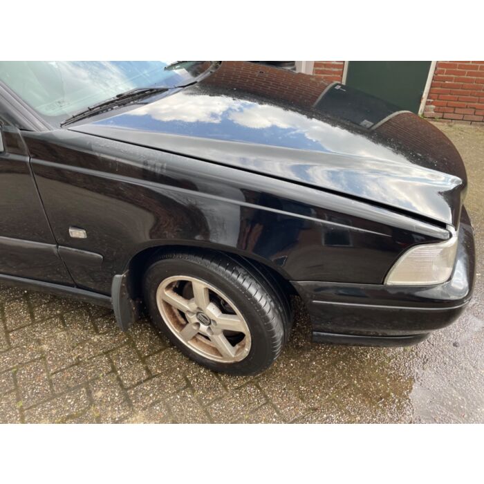 Höger framskärm för Volvo V70 Black 019