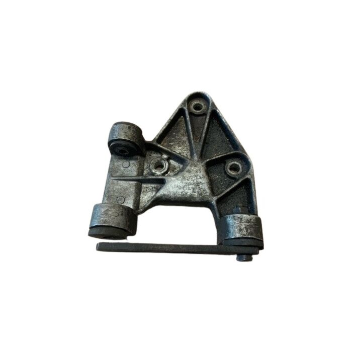 Fäste Servostyrningspump, Styrpumpsfäste, Servostyrning, Pump, Servoutrustning, B19 B20, Original Volvo 240, 260, 760, 1219522, 1219300, Used Product.
