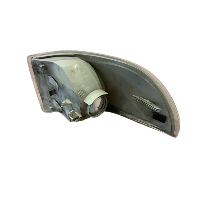 Höger blinkers, parkeringsljus, Hella, för Original Volvo, Volvo V70/V70XC/S70/C70 -2000, 9483179, Used