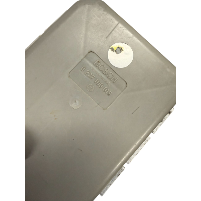 Volvo Ontstekings module B27E + B28E ECU Let op: RUIL statiegeld � 100.00 1269118 Volvo onderdeel nr 0227100019R