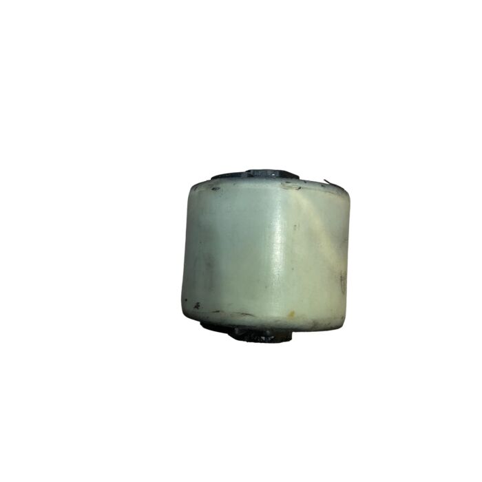 Silentbloc achteras onderste 700-900 multilink