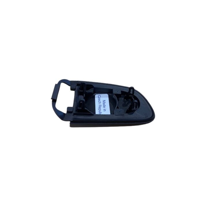 Volvo portier handle buitenkant afschermplaatje xc90 links met sleutelgat naast de klink donkergrijs Volvo onderdeel nr 30753902