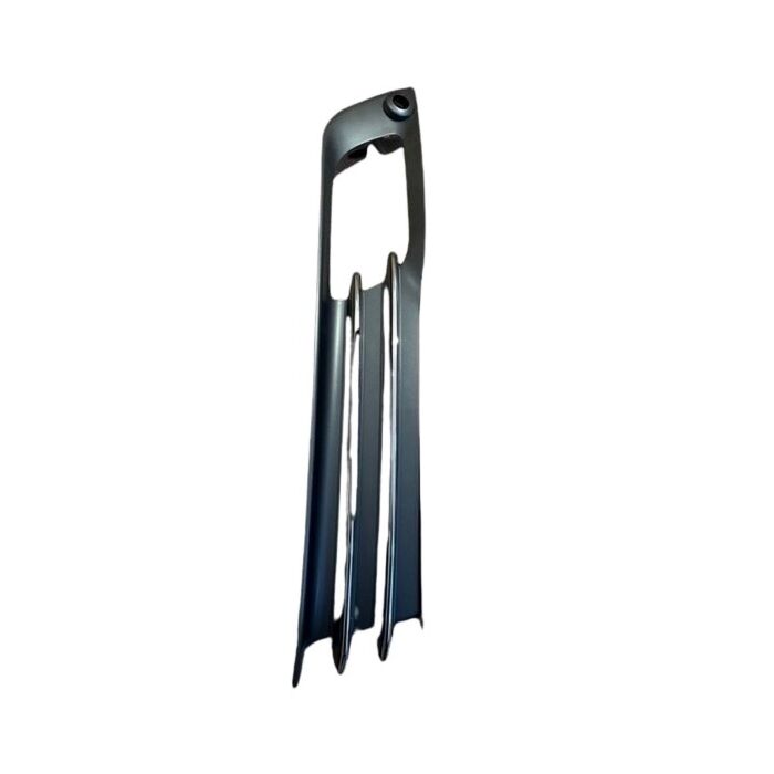 Volvo Bumper mistlamp kap rechts  voor met chrome S80 in bumper code AD762 Volvo onderdeel nr 31323799 