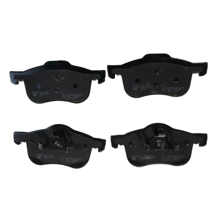 Volvo Remblok set 15 - 16 Inch  Voor Volvo S60 - S70 - V70 - XC70 272401 origineel Volvo onderdeel nr 8634921