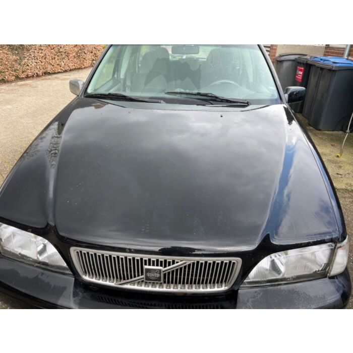 Svart Volvo V70 Engine Hood 019