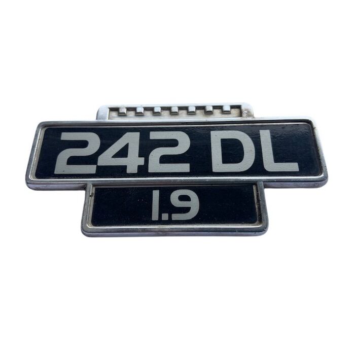 Volvo 242 DL 1.9 Emblem Begagnad produkt