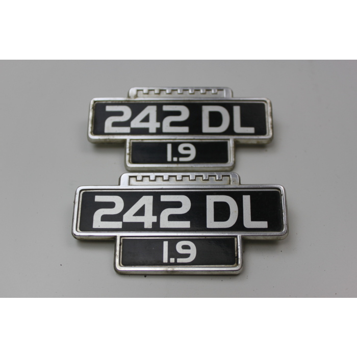 Volvo 242 Emblem Skärmmärke 242 Stänkskärm