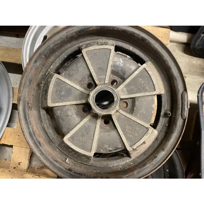 Volvo Fälg ATS aluminium med navkapsel 5.5x15 tum 5x108 P1800E+P1800ES+140+164 Volvo part no 283513