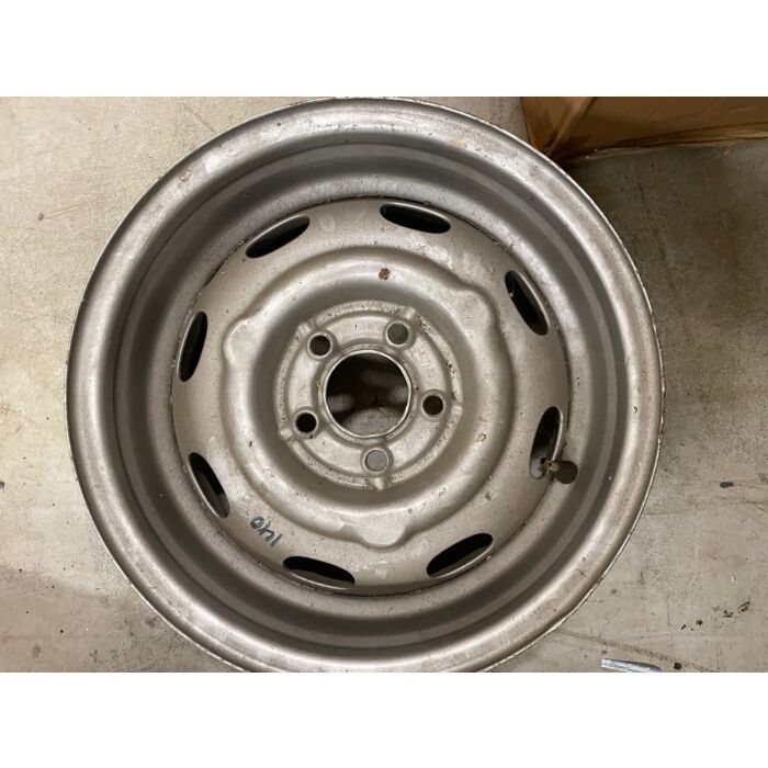 Stålfälg 15x5 tum 140+164 677100 för Volvo