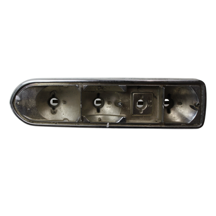Achterlichthuis links, Volvo P1800E/P1800ES, Gebruikt, 682687