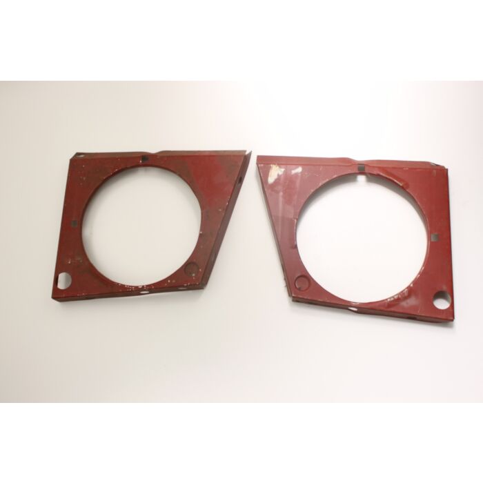 Koplamp houders Volvo 140 set (2 stuks)