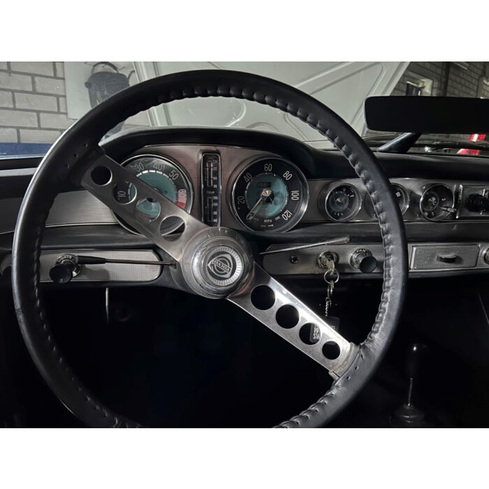 Volvo Dashboard P1800 aluminium paneel rechts onder midden LHD 668152 (met asbak opening) Volvo onderdeel nr 665434