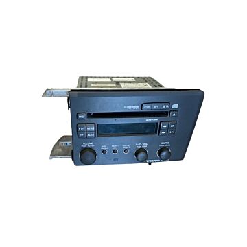 Experience the perfect blend of style and functionality with the Volvo Radio HU-603. Specifically designed for Volvo V70, S60, and XC70 models from 2003, this used part, bearing the Volvo part number 8698835, promises superior performance despite minor da