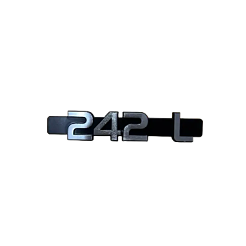 Embleem voorscherm 242L 