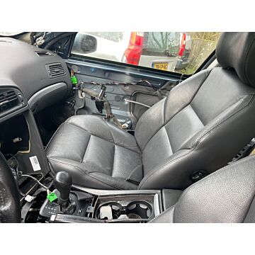 Volvo V70 Framsäten och baksäte i läder, mörkgrå lädersats